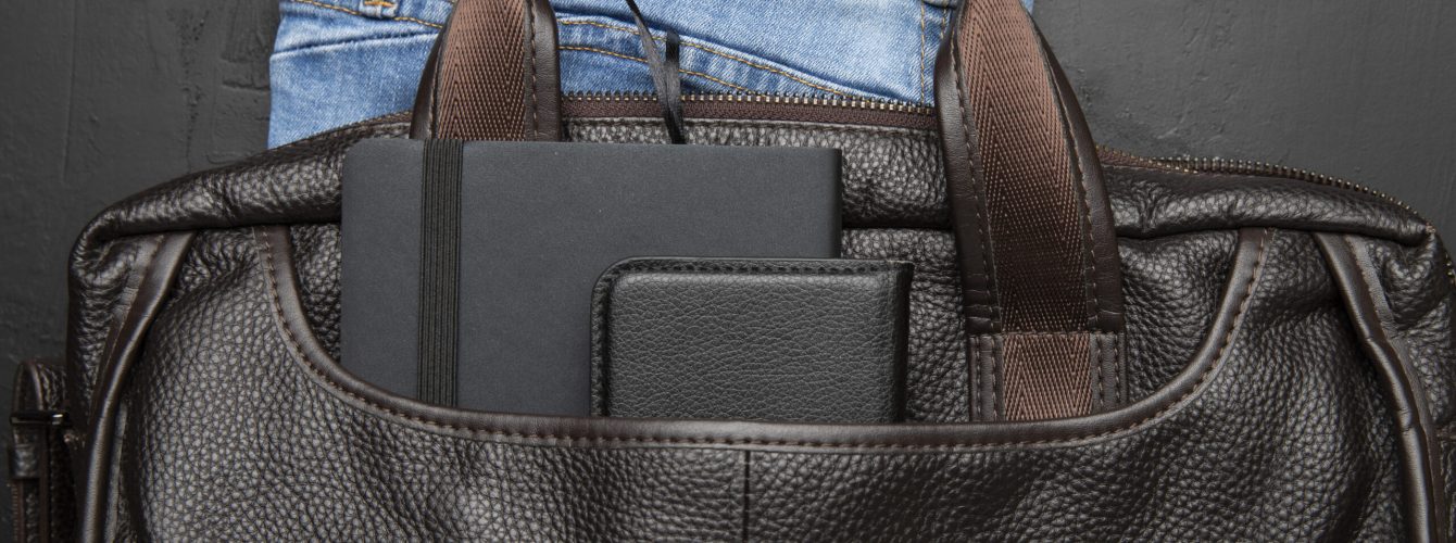 leather-bag-travel-with-jeans-wallet